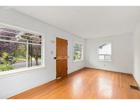 1412 NE 53rd Avenue Portland OR 97213