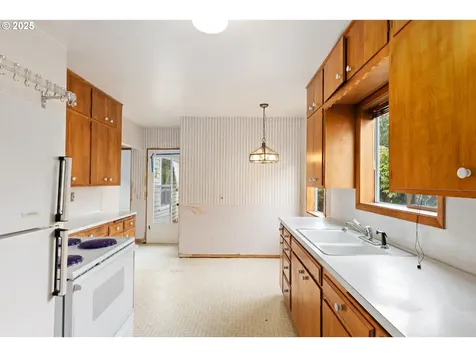 1412 NE 53rd Avenue Portland OR 97213