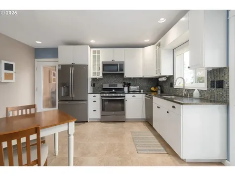 2111 Lincoln Street Eugene OR 97405