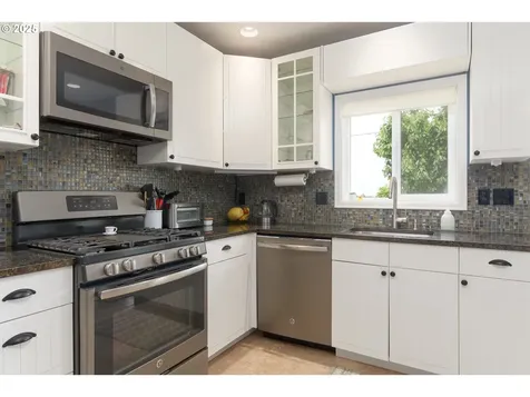 2111 Lincoln Street Eugene OR 97405