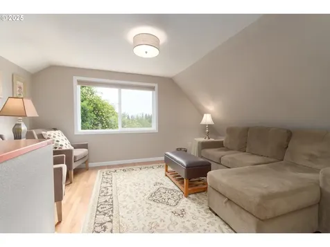 2111 Lincoln Street Eugene OR 97405