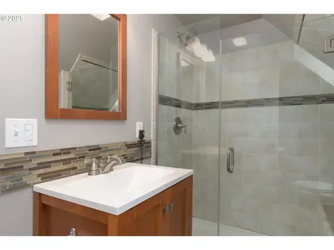 2111 Lincoln Street Eugene OR 97405
