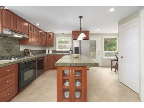 2111 Lincoln Street Eugene OR 97405