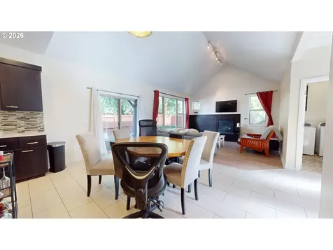 375 Mia Lane Eugene OR 97401