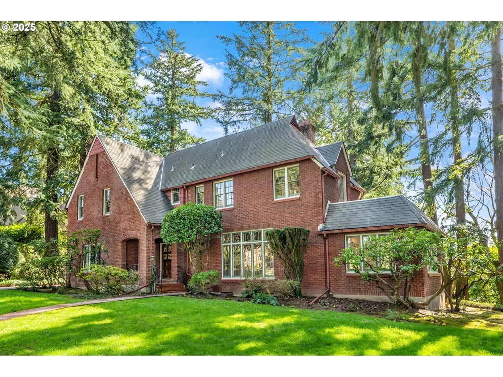 3028 SE Crystal Springs Boulevard Portland OR 97202