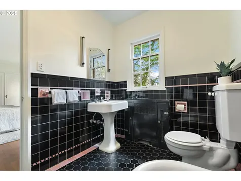 3028 SE Crystal Springs Boulevard Portland OR 97202