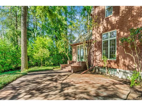 3028 SE Crystal Springs Boulevard Portland OR 97202