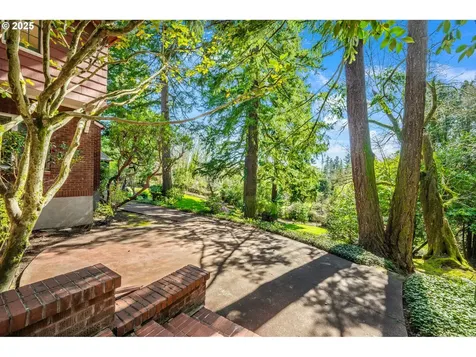 3028 SE Crystal Springs Boulevard Portland OR 97202