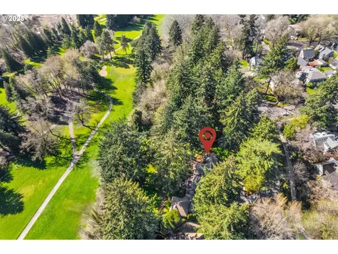 3028 SE Crystal Springs Boulevard Portland OR 97202