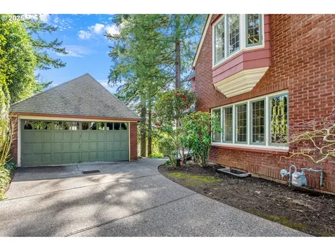 3028 SE Crystal Springs Boulevard Portland OR 97202