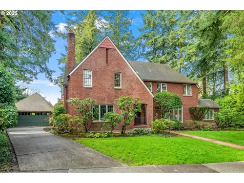 3028 SE Crystal Springs Boulevard Portland OR 97202