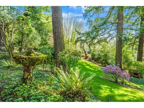 3028 SE Crystal Springs Boulevard Portland OR 97202