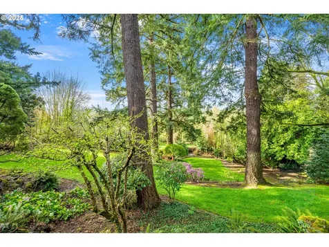 3028 SE Crystal Springs Boulevard Portland OR 97202