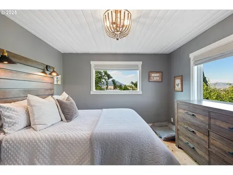 99 Walnut Street La Grande OR 97850