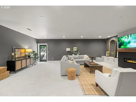 13585 Goodall Road Lake Oswego OR 97034