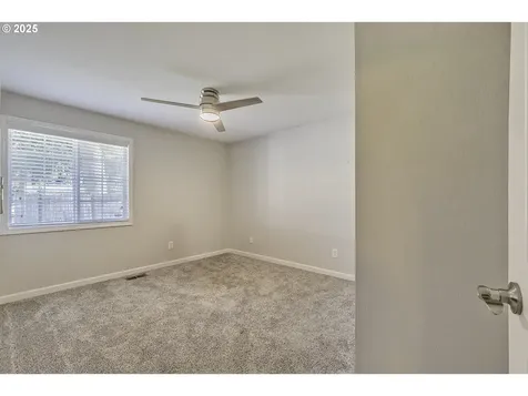 211 SE 33rd Avenue Hillsboro OR 97123