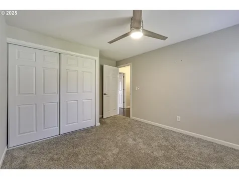 211 SE 33rd Avenue Hillsboro OR 97123
