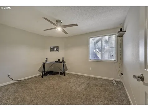 211 SE 33rd Avenue Hillsboro OR 97123