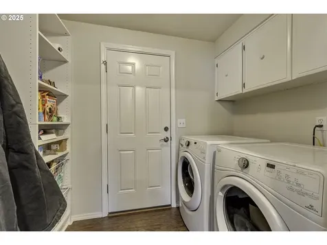 211 SE 33rd Avenue Hillsboro OR 97123