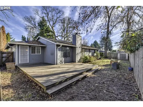 211 SE 33rd Avenue Hillsboro OR 97123