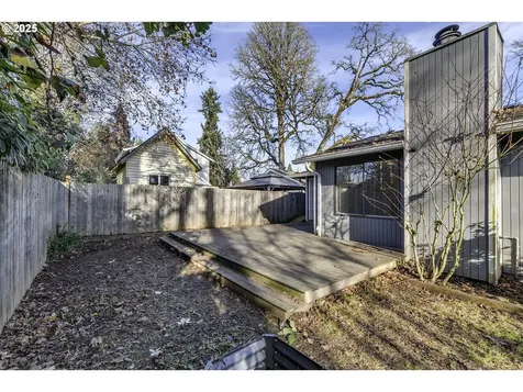 211 SE 33rd Avenue Hillsboro OR 97123