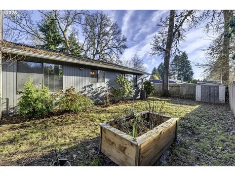 211 SE 33rd Avenue Hillsboro OR 97123