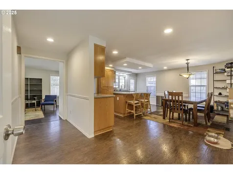 211 SE 33rd Avenue Hillsboro OR 97123
