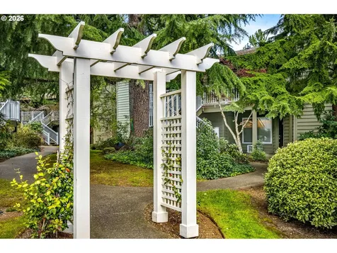 5054 Foothills Drive Lake Oswego OR 97034