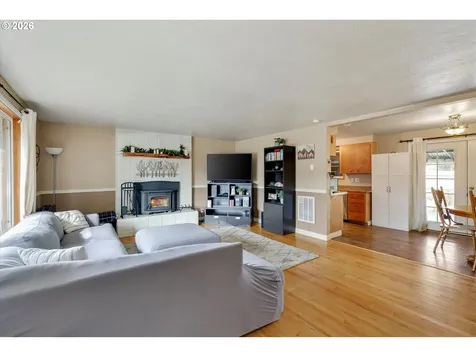 1173 SE Elm Street Hillsboro OR 97123