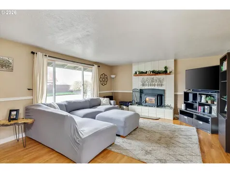 1173 SE Elm Street Hillsboro OR 97123