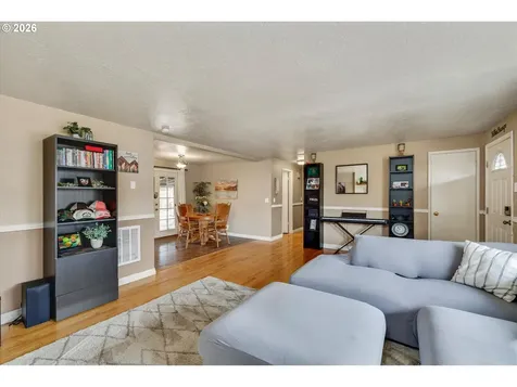 1173 SE Elm Street Hillsboro OR 97123