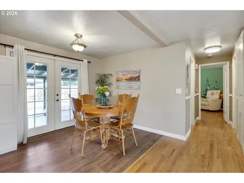 1173 SE Elm Street Hillsboro OR 97123