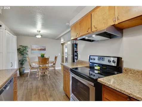 1173 SE Elm Street Hillsboro OR 97123