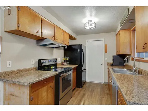 1173 SE Elm Street Hillsboro OR 97123