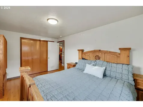 1173 SE Elm Street Hillsboro OR 97123