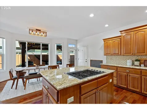211 W Hazelnut Drive Newberg OR 97132