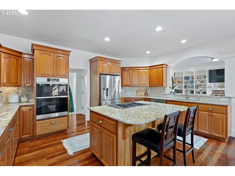 211 W Hazelnut Drive Newberg OR 97132