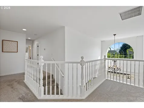 211 W Hazelnut Drive Newberg OR 97132