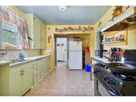 1225 W Main Street Medford OR 97501