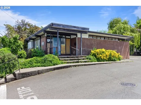 1225 W Main Street Medford OR 97501