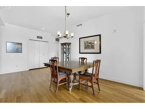 949 NW Overton Street Portland OR 97209