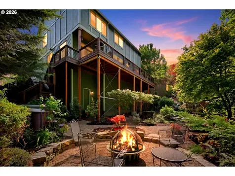 1639 SW Joshua Street Portland OR 97219