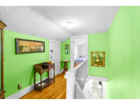 3914 SE Ivon Street Portland OR 97202