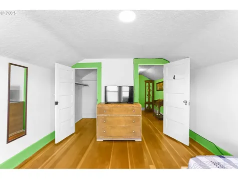 3914 SE Ivon Street Portland OR 97202