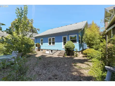 3914 SE Ivon Street Portland OR 97202