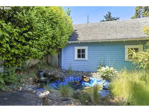 3914 SE Ivon Street Portland OR 97202