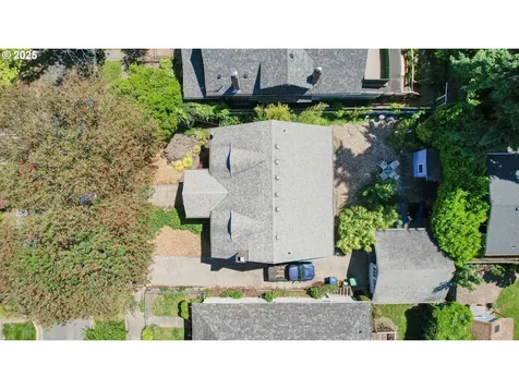 3914 SE Ivon Street Portland OR 97202
