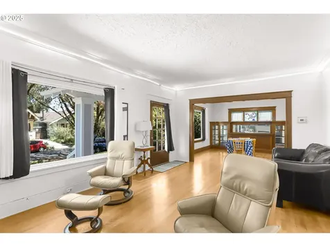 3914 SE Ivon Street Portland OR 97202