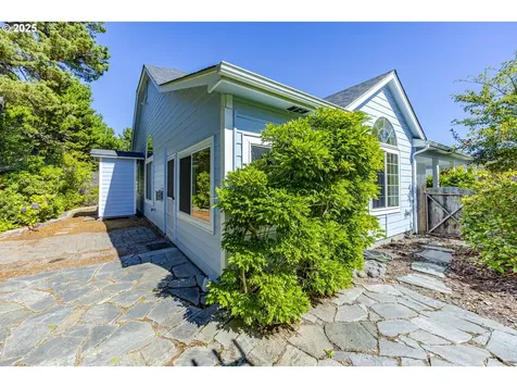 63 Spyglass Lane Florence OR 97439