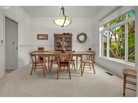 7079 SW Arranmore Way Portland OR 97223